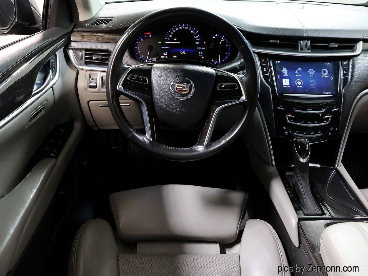 Used 2013 Cadillac XTS Luxury FWD image 16