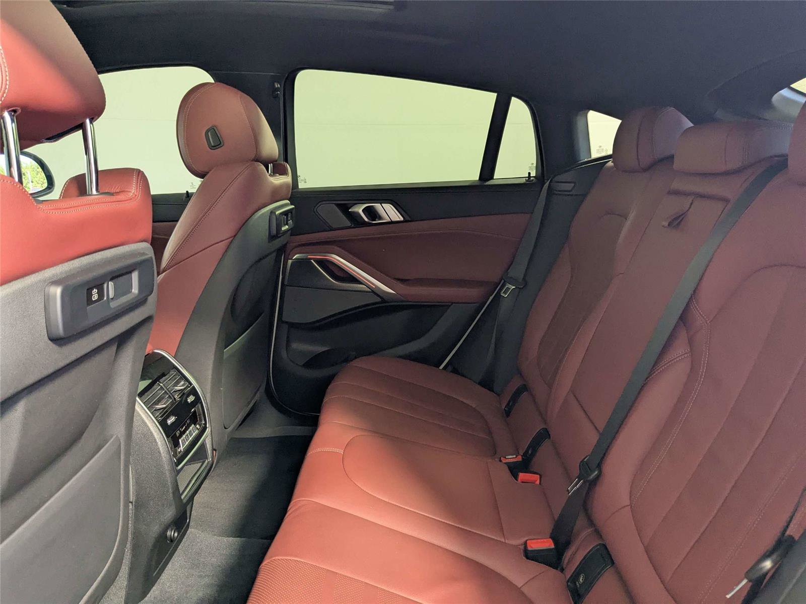 Used 2020 BMW X6 sDrive40i w/ M Sport Package image 35