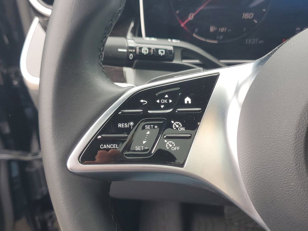 Used 2025 Mercedes-Benz GLC 300 4MATIC image 20