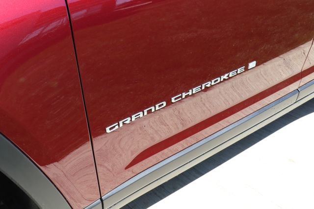 New 2026 Jeep Grand Cherokee L Limited AWD/4WD image 11