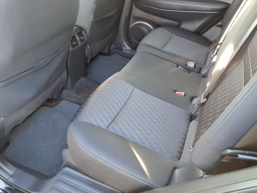 Used 2017 Nissan Rogue SV AWD/4WD image 9