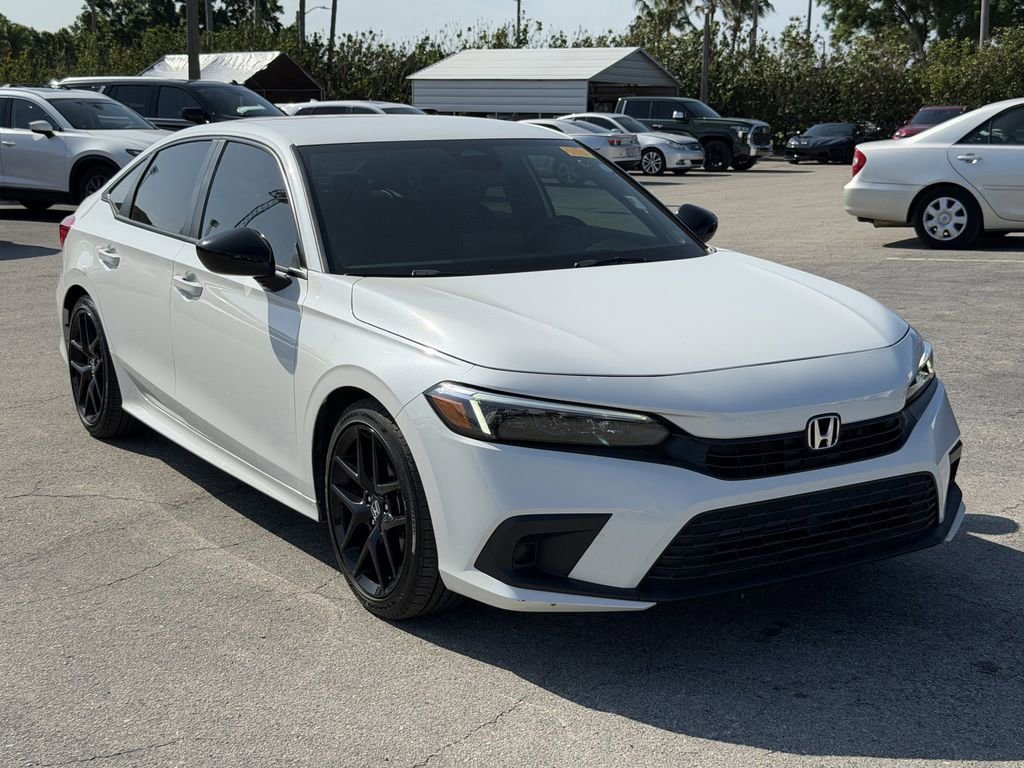 Used 2023 Honda Civic Sport image 2