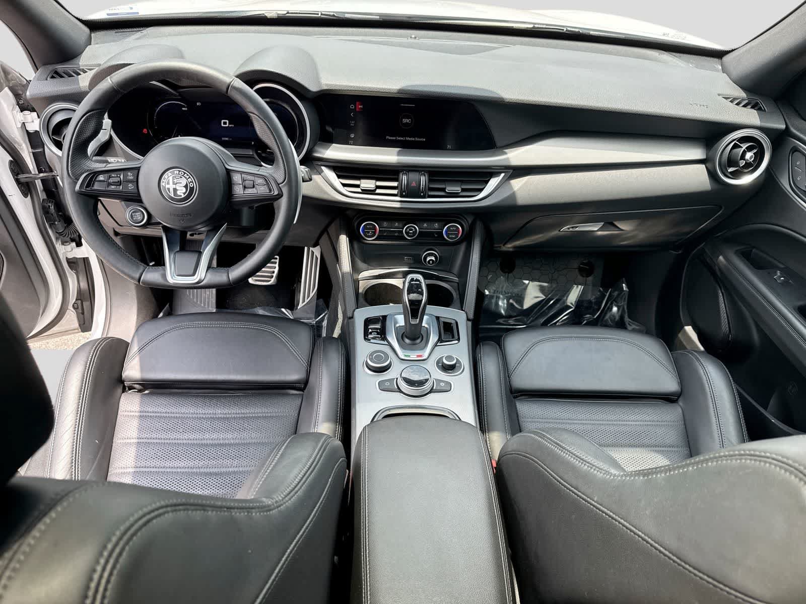 Used 2024 Alfa Romeo Stelvio Veloce AWD/4WD image 22