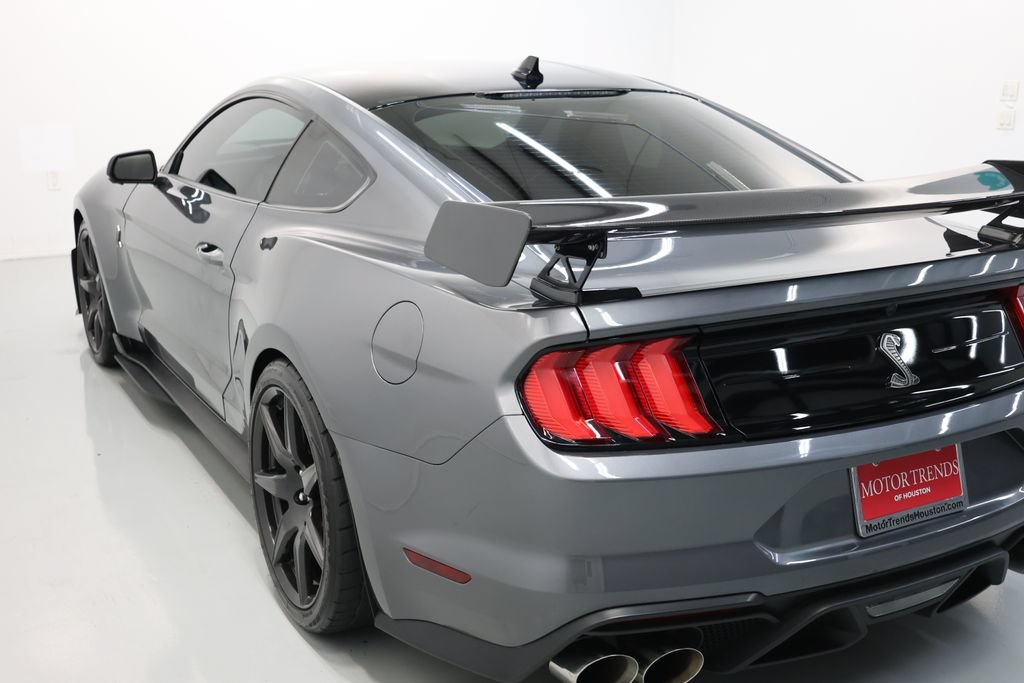 Used 2022 Ford Mustang Shelby GT500 w/ Carbon Fiber Track Pack RWD image 70
