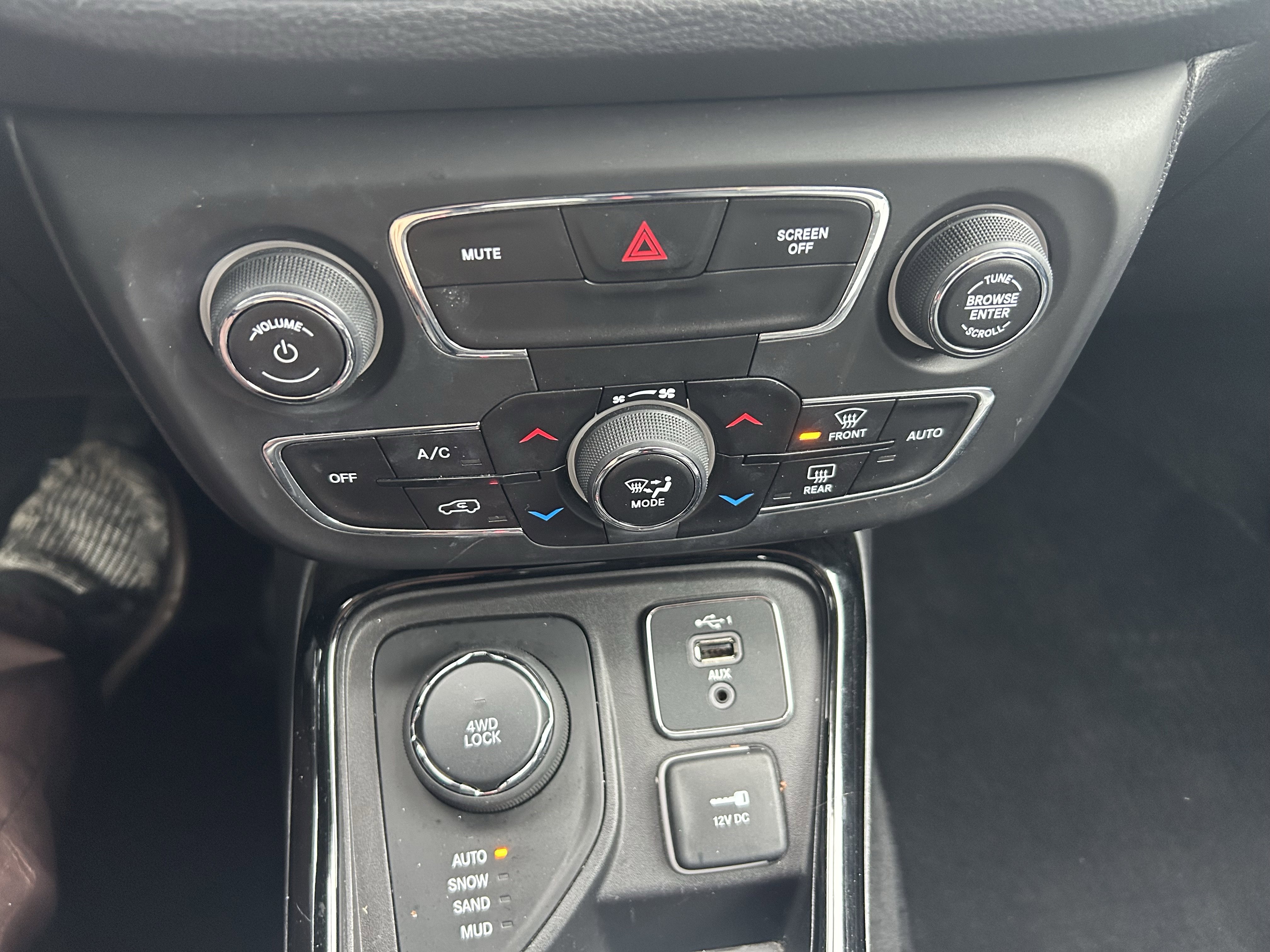 Used 2019 Jeep Compass Limited image 14