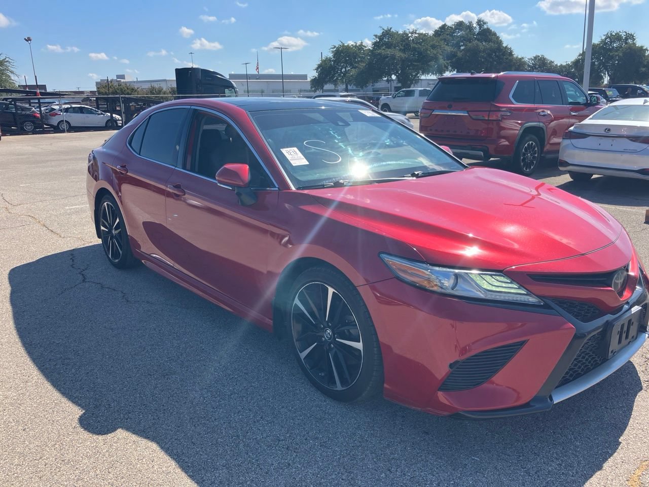 Used 2019 Toyota Camry XSE FWD image 3