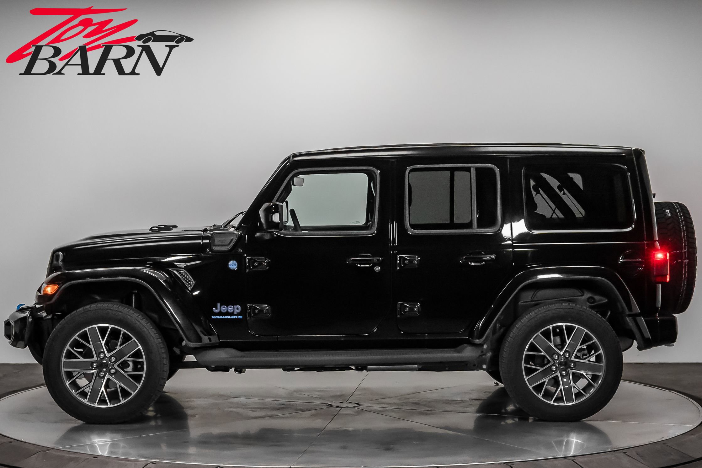 Used 2024 Jeep Wrangler High Altitude image 2