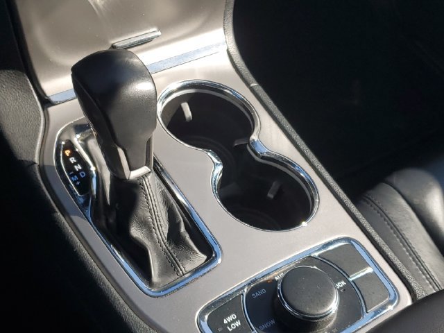 Used 2021 Jeep Grand Cherokee Limited AWD/4WD image 29