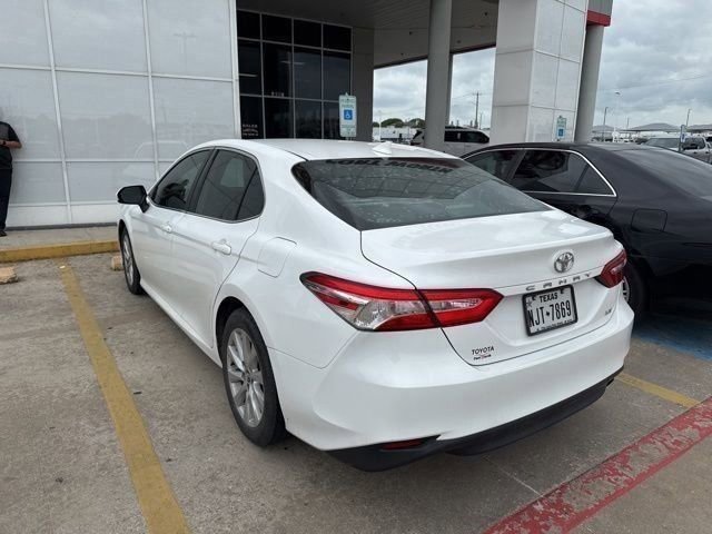 Used 2020 Toyota Camry LE FWD image 6