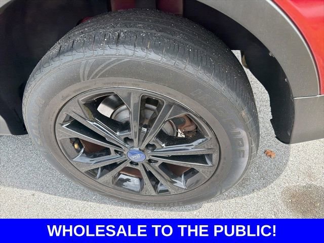 Used 2017 Ford Escape SE w/ SE Cold Weather Package FWD image 17