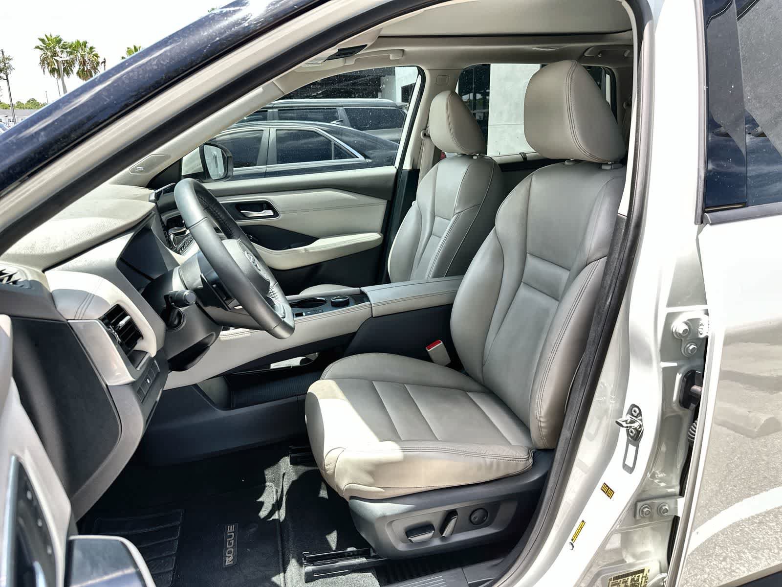 Used 2021 Nissan Rogue SL w/ Premium Package AWD/4WD image 13