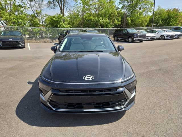 Certified 2025 Hyundai Sonata SEL AWD/4WD image 3