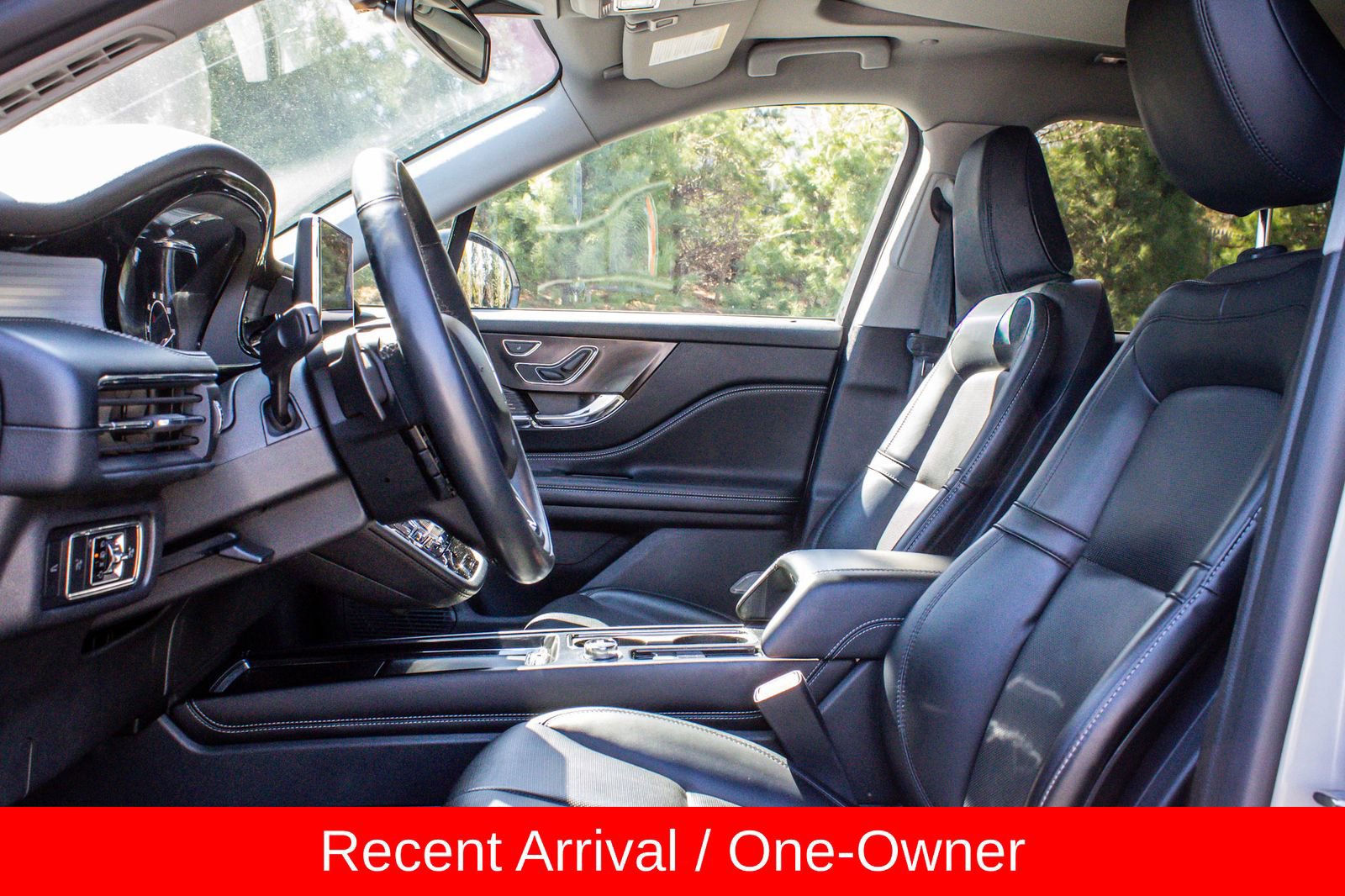Used 2021 Lincoln Corsair AWD w/ Premium Package image 11