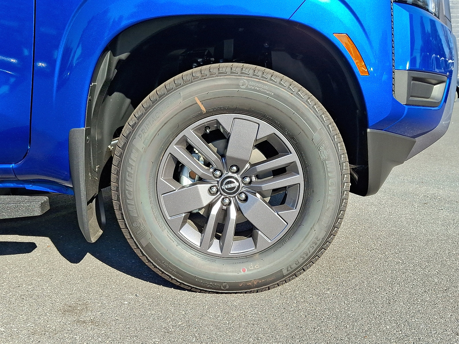 New 2026 Nissan Frontier SV w/ SV Convenience Package image 4
