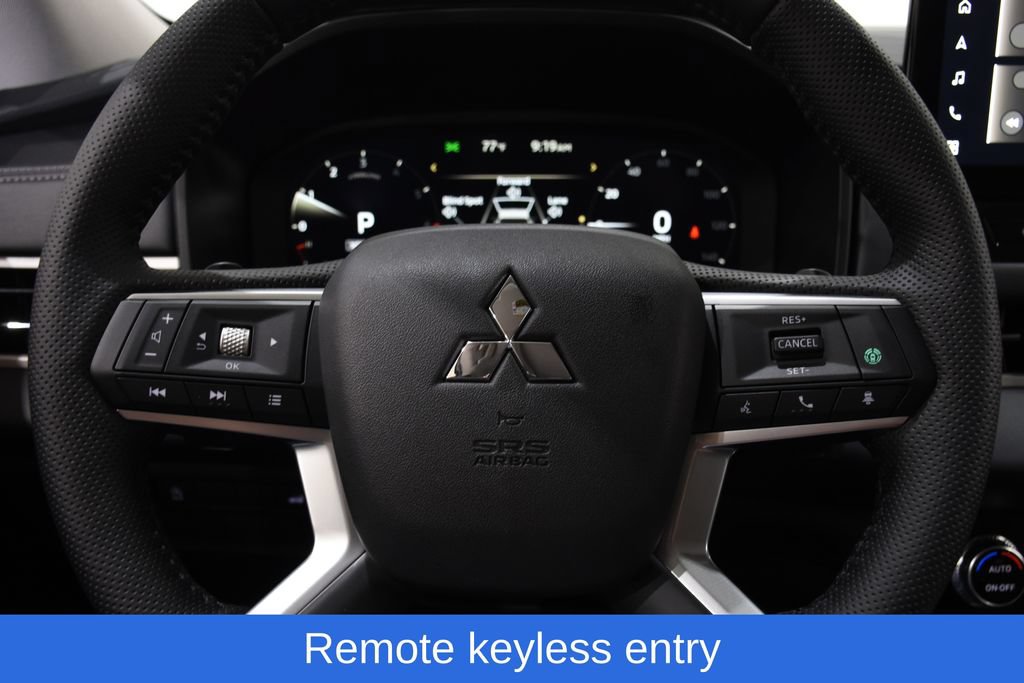New 2026 Mitsubishi Outlander SE AWD/4WD image 11