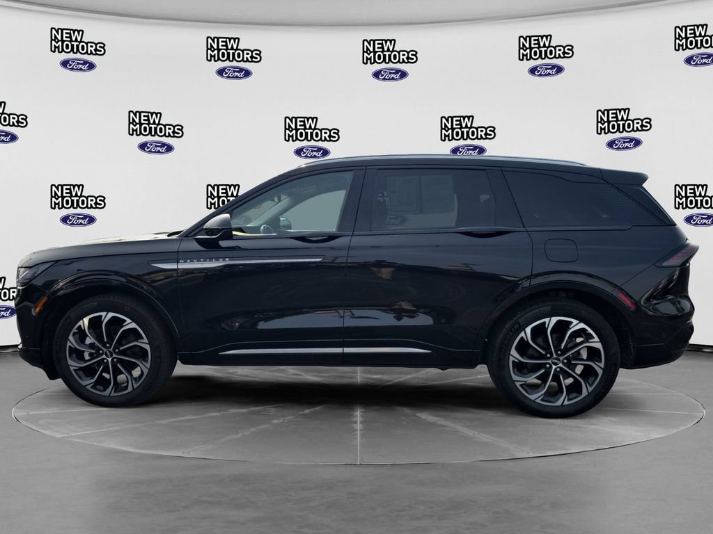 Used 2024 Lincoln Nautilus Reserve w/ Equipment Group 202A AWD/4WD image 15