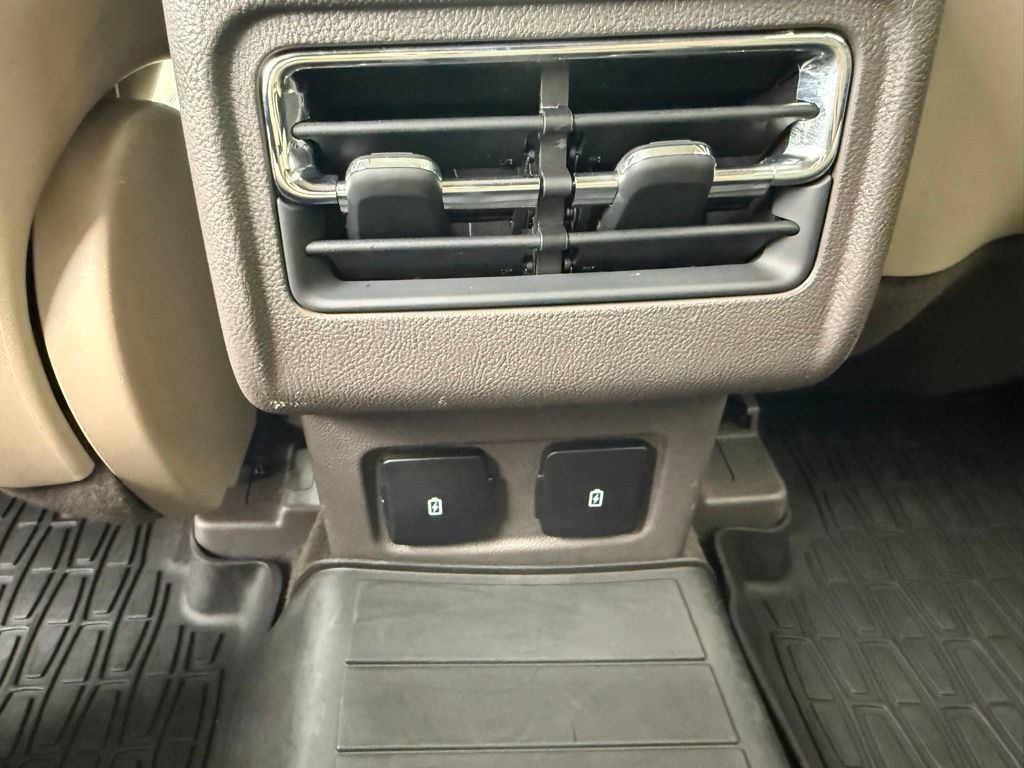 Used 2023 Lincoln Corsair AWD w/ Equipment Group 101A image 33