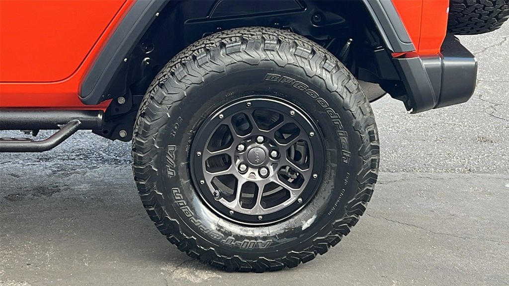 Used 2023 Jeep Wrangler Unlimited Rubicon w/ Xtreme 35 Tire Package image 5