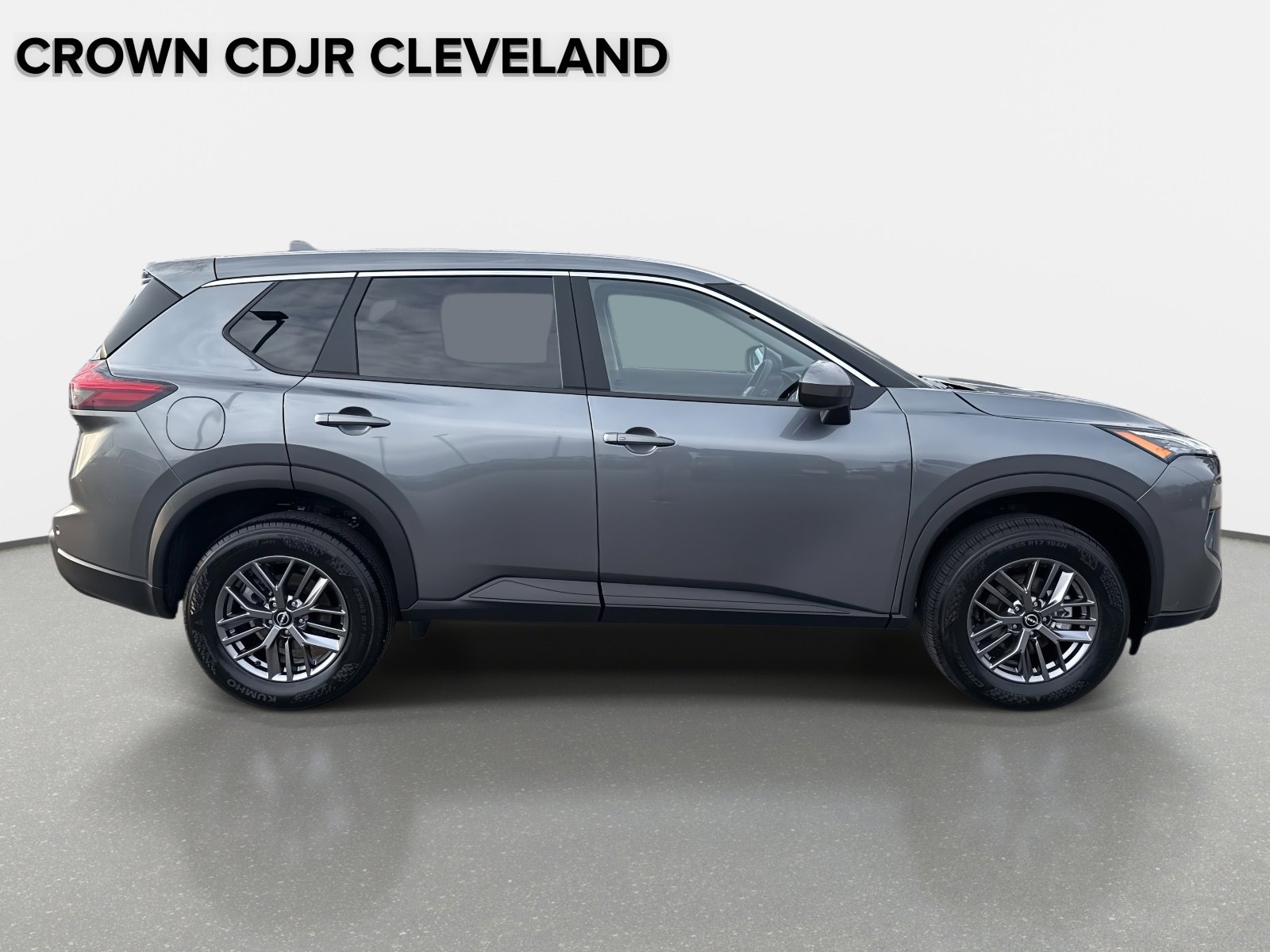 Used 2026 Nissan Rogue SV image 3