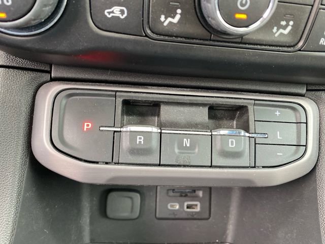 Used 2023 GMC Acadia AT4 w/ Preferred Package image 8