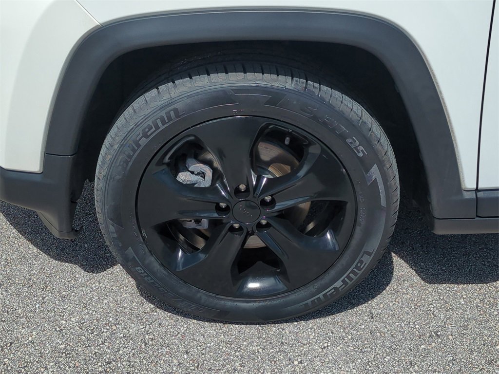 Certified 2021 Jeep Compass Latitude image 12