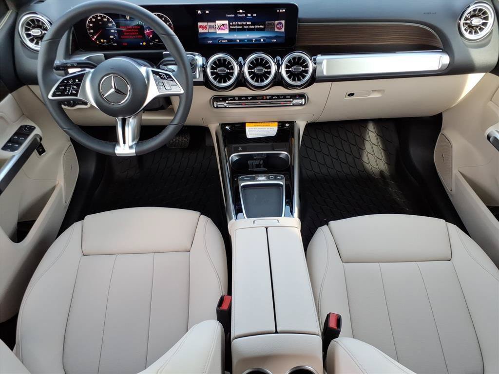 New 2026 Mercedes-Benz GLB 250 image 9
