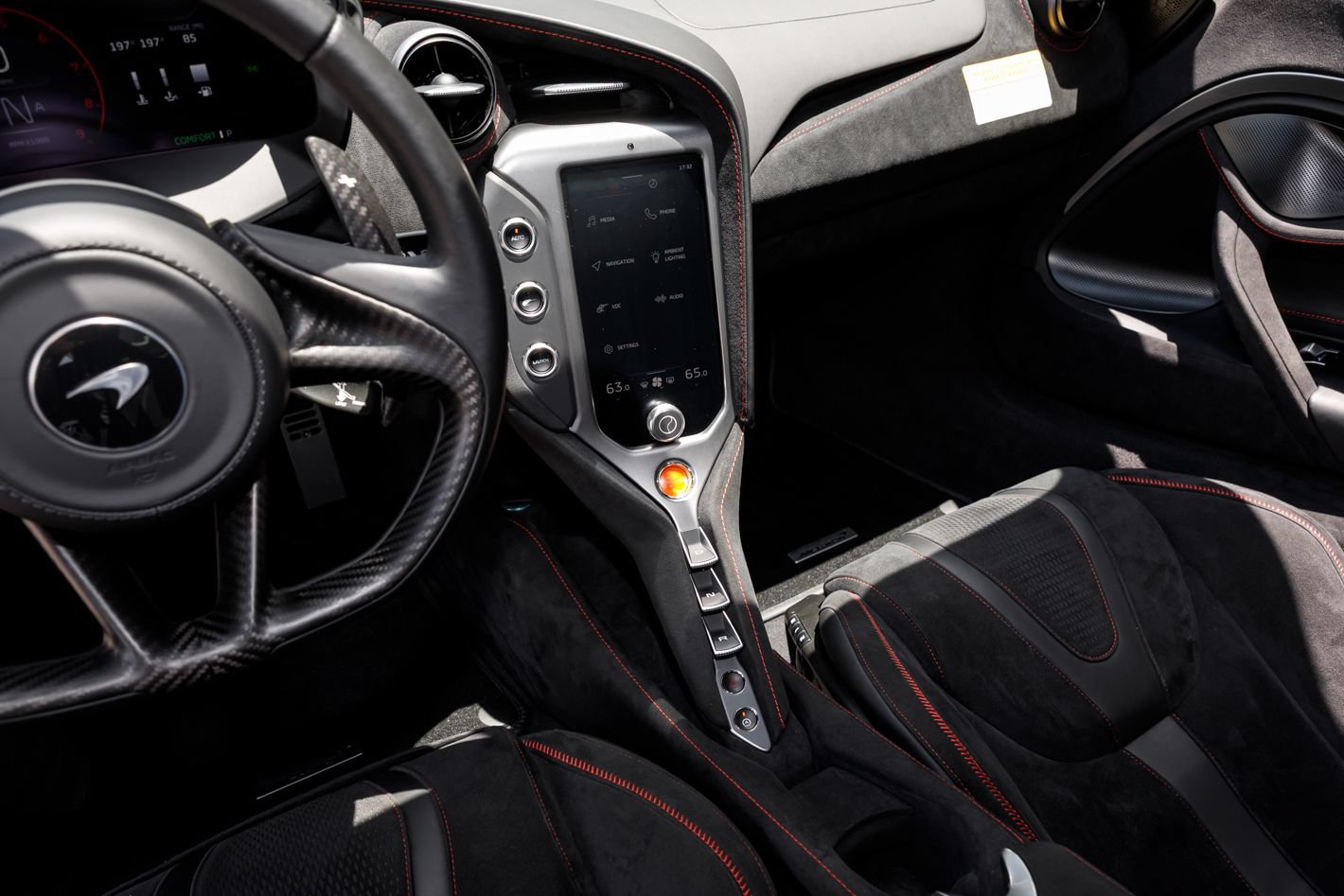 Used 2025 McLaren 750S RWD image 45