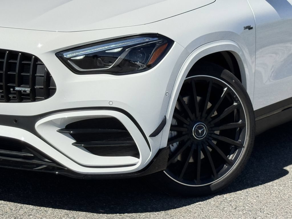 Used 2025 Mercedes-Benz GLA 35 AMG 4MATIC image 4