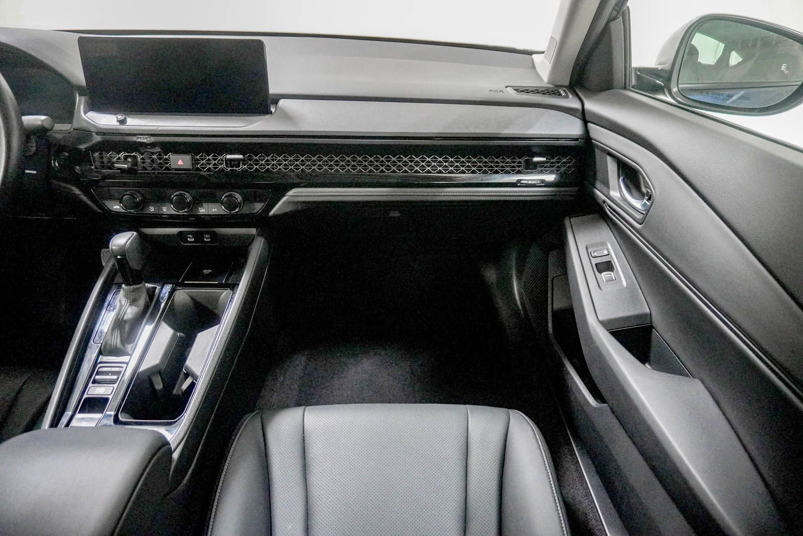 Certified 2025 Honda Accord EX-L image 29