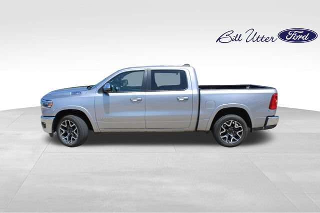Used 2025 RAM 1500 Laramie AWD/4WD image 8