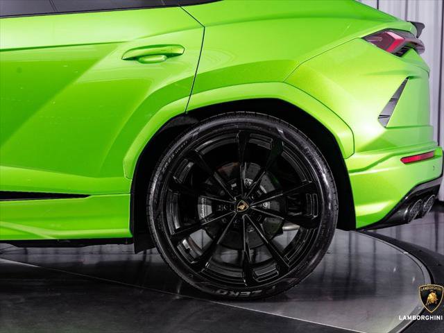 Used 2022 Lamborghini Urus AWD/4WD image 10
