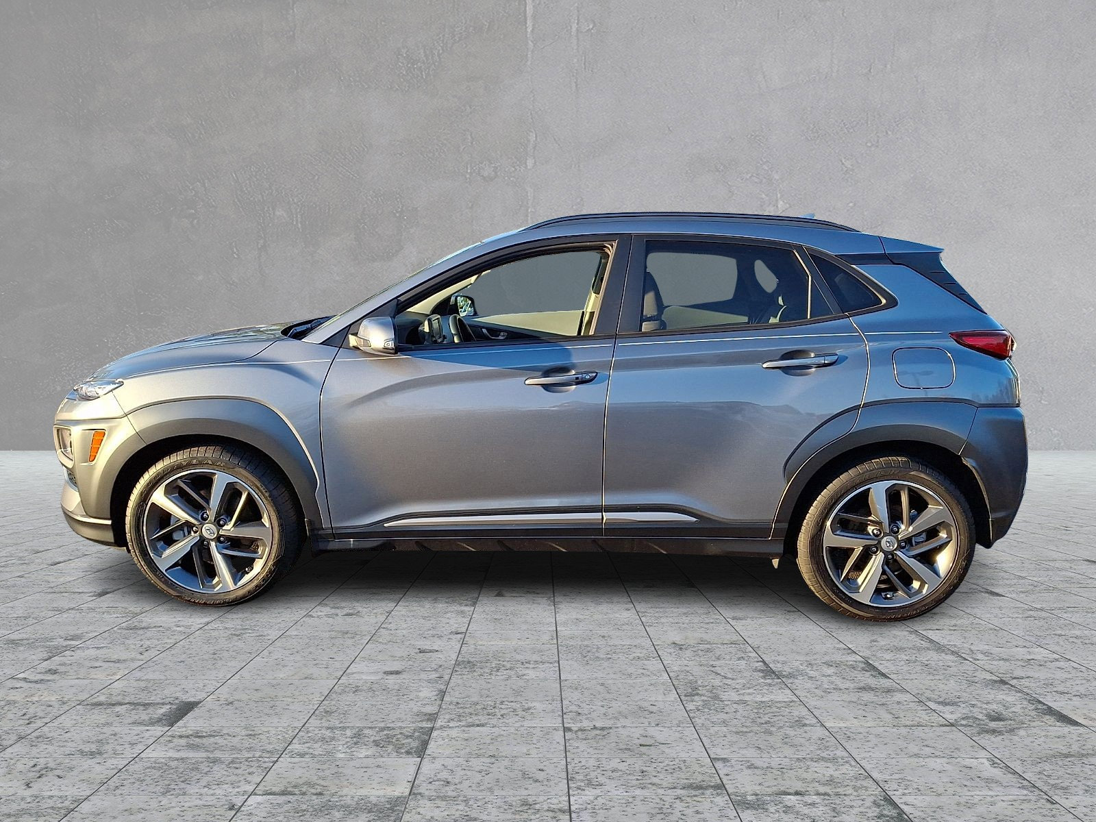 Certified 2021 Hyundai Kona Limited w/ Cargo Package AWD/4WD image 7