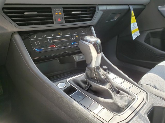 New 2025 Volkswagen Jetta SE image 11