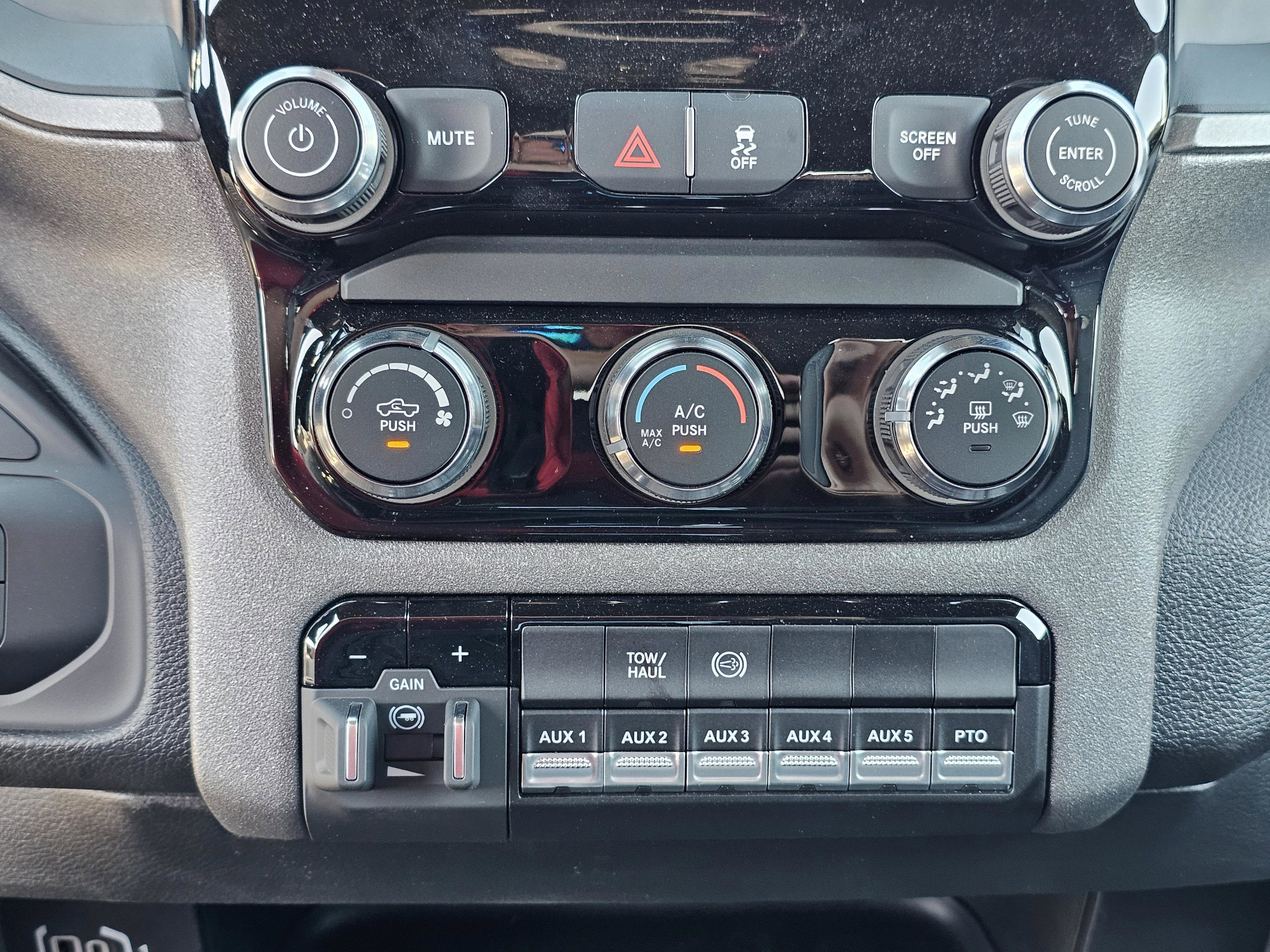 New 2026 RAM 3500 Tradesman w/ Chrome Appearance Group image 28