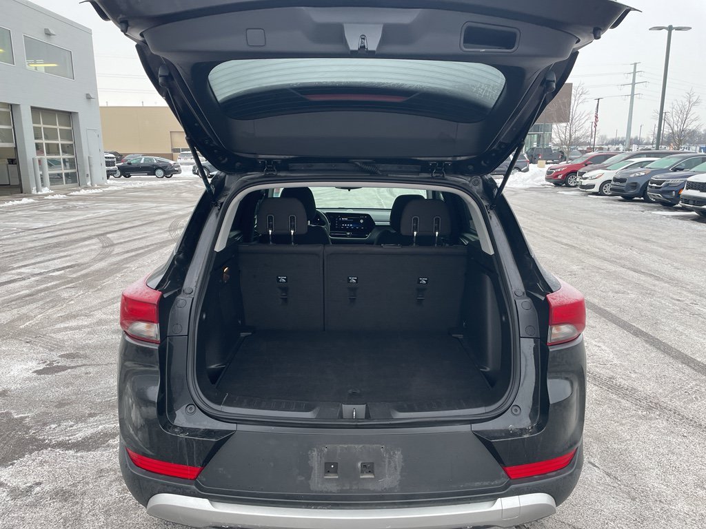 Used 2024 Chevrolet TrailBlazer LT AWD/4WD image 9