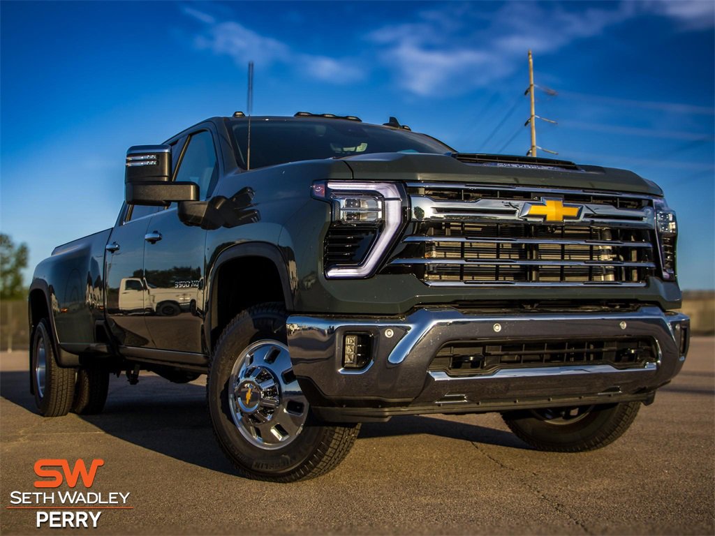 New 2025 Chevrolet Silverado 3500 LTZ w/ LTZ Plus Package