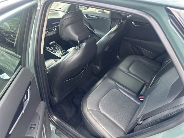 Used 2023 Kia Niro SX image 12