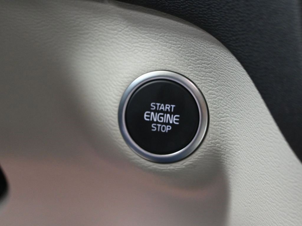 New 2026 Volvo XC40 B5 Ultra w/ Protection Package Premier image 24