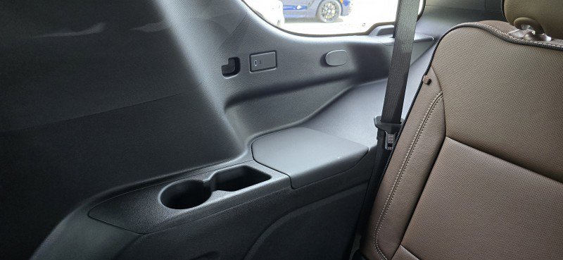 Used 2025 Chevrolet Tahoe High Country RWD image 34