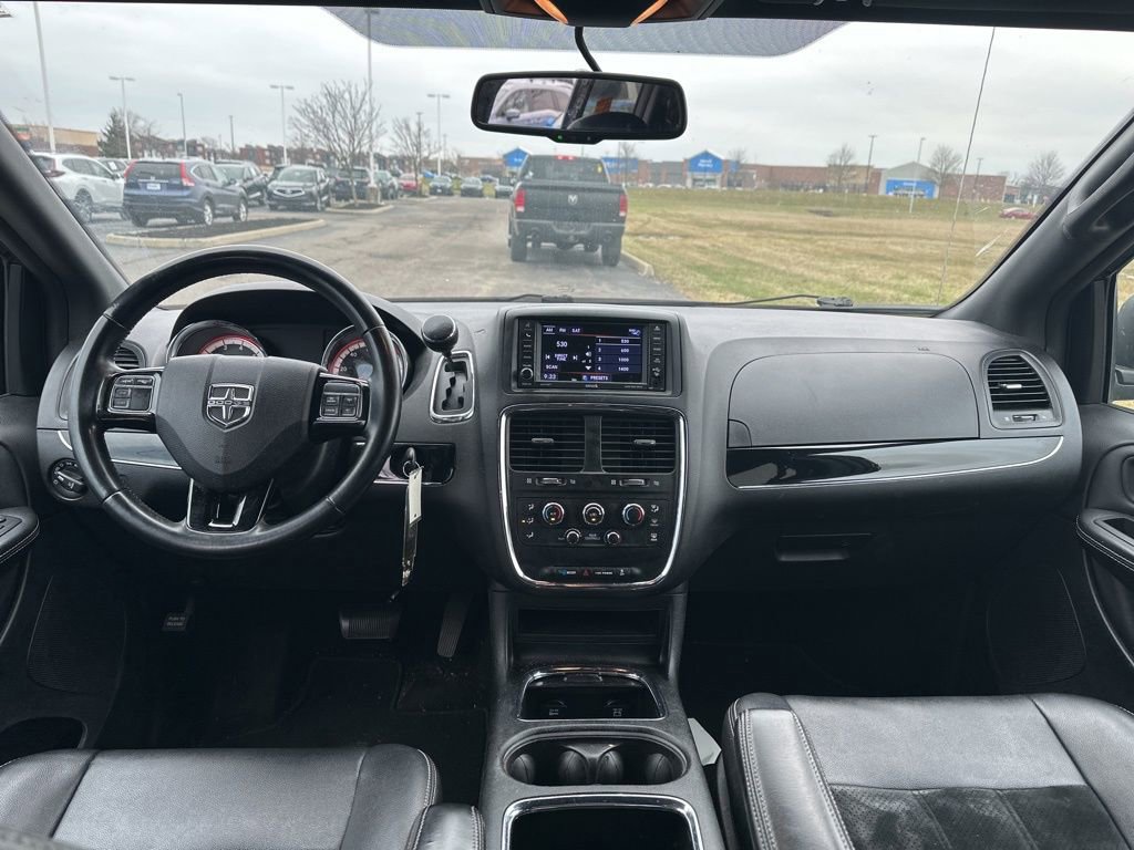 Used 2018 Dodge Grand Caravan SXT w/ Blacktop Package image 19