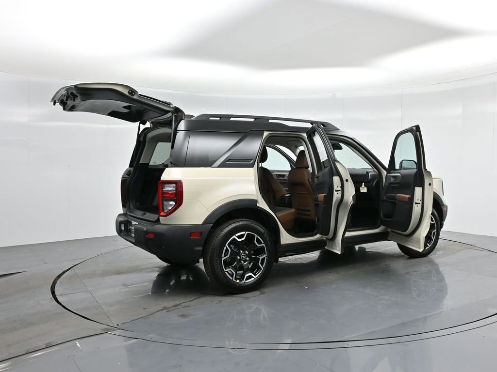 New 2025 Ford Bronco Sport Outer Banks image 5