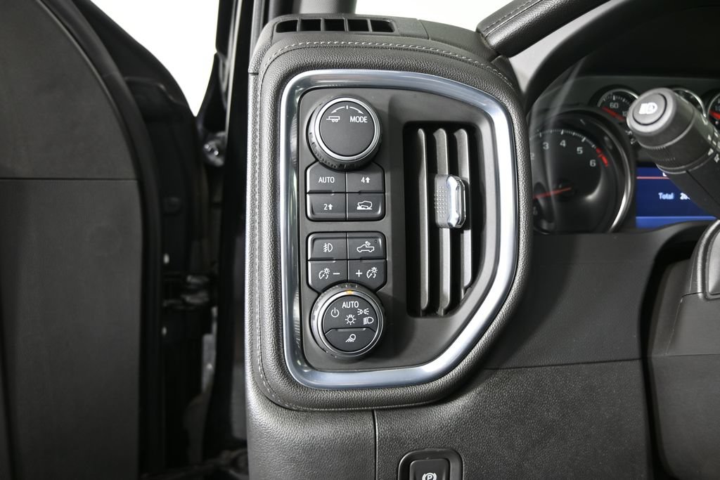 Used 2021 Chevrolet Silverado 1500 LTZ w/ Safety Package II AWD/4WD image 24