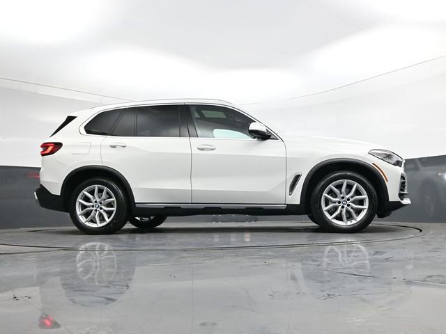 Used 2023 BMW X5 xDrive40i w/ Climate Comfort Package image 30
