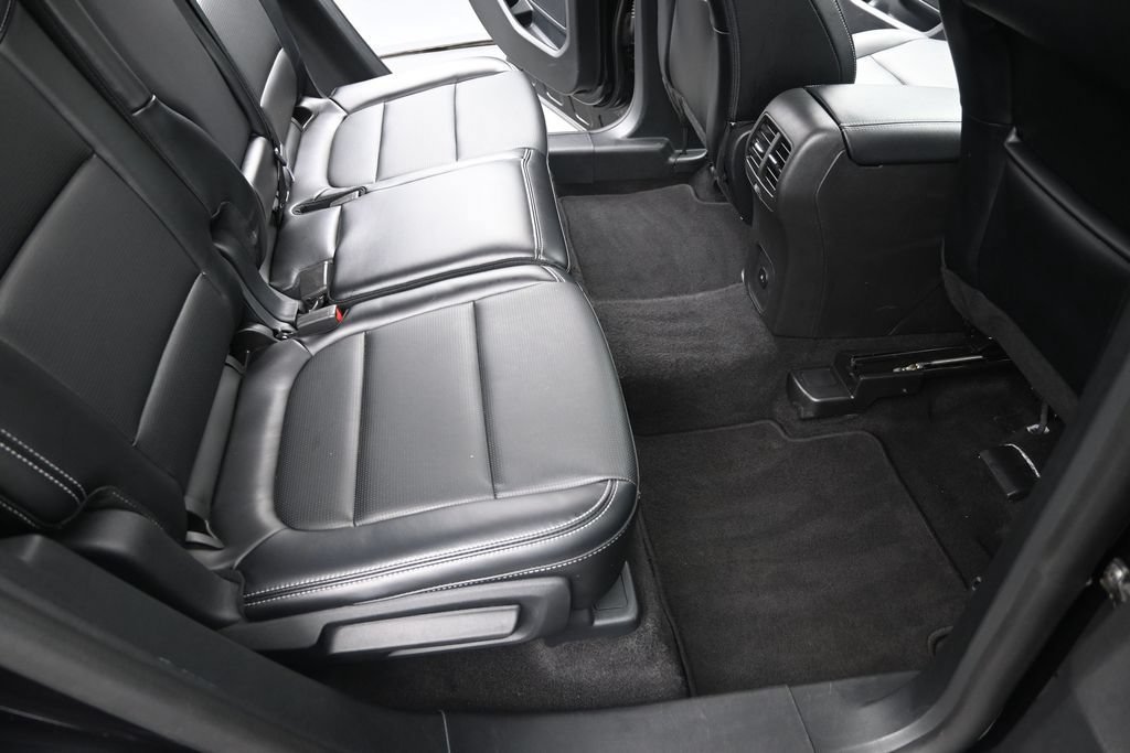 Used 2025 Ford Escape Platinum AWD/4WD image 19