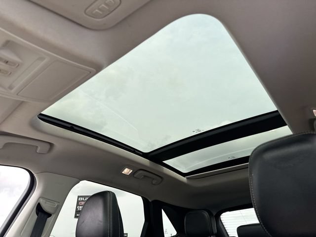Used 2022 Ford Escape Titanium w/ Titanium Premium Package FWD image 22