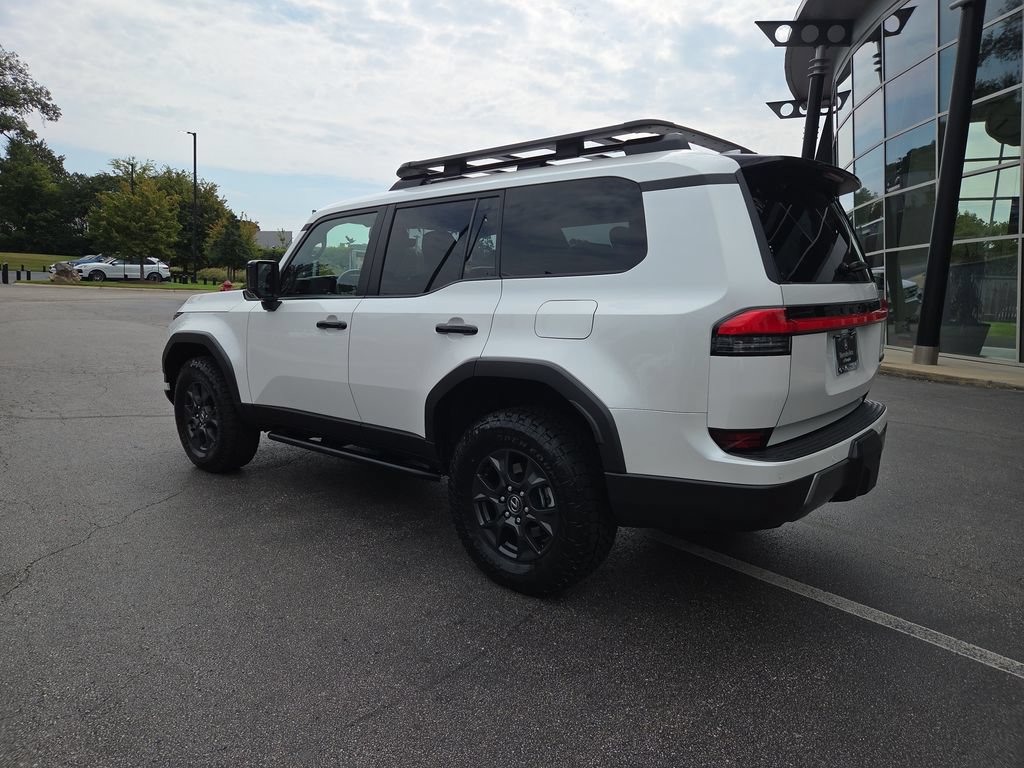 Used 2024 Lexus GX 550 AWD/4WD image 3