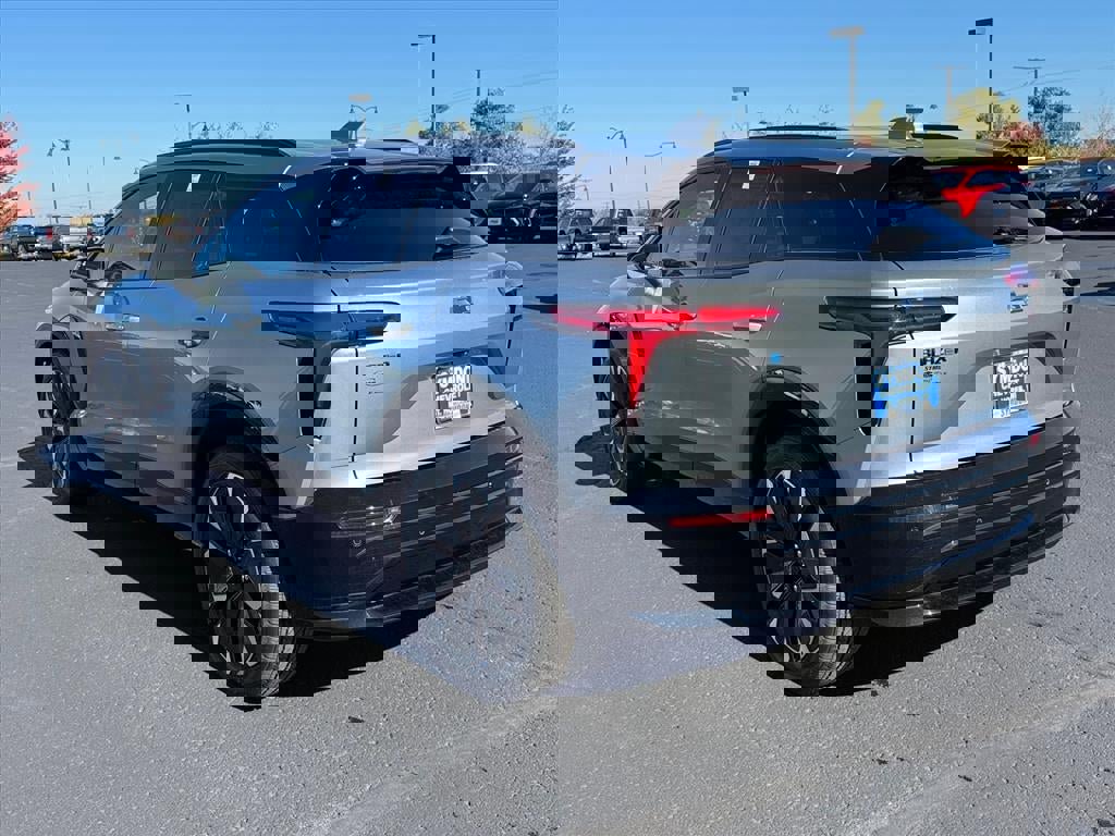 Used 2025 Chevrolet Blazer EV RS image 3