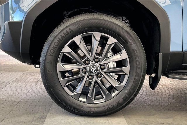 Used 2025 Toyota Land Cruiser w/ Premium Package AWD/4WD image 8