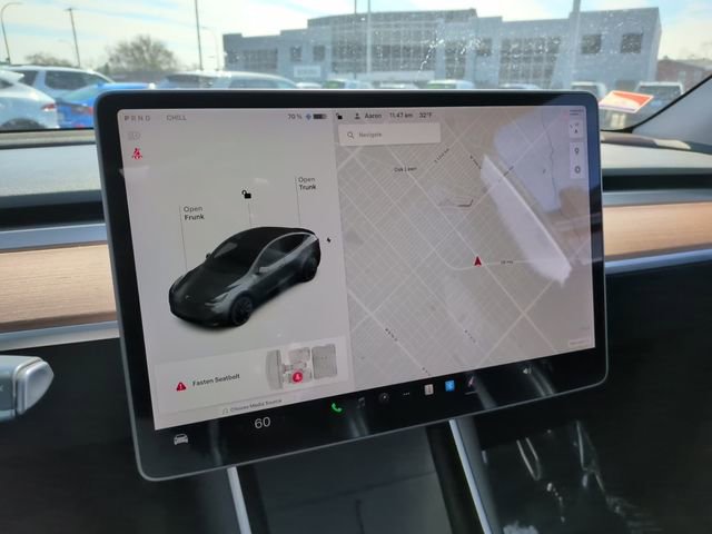 Used 2021 Tesla Model Y Long Range image 16