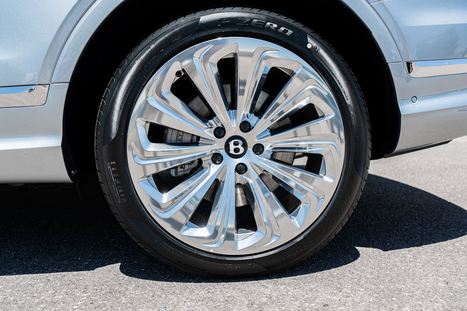 New 2026 Bentley Bentayga Extended Wheelbase AWD/4WD image 7